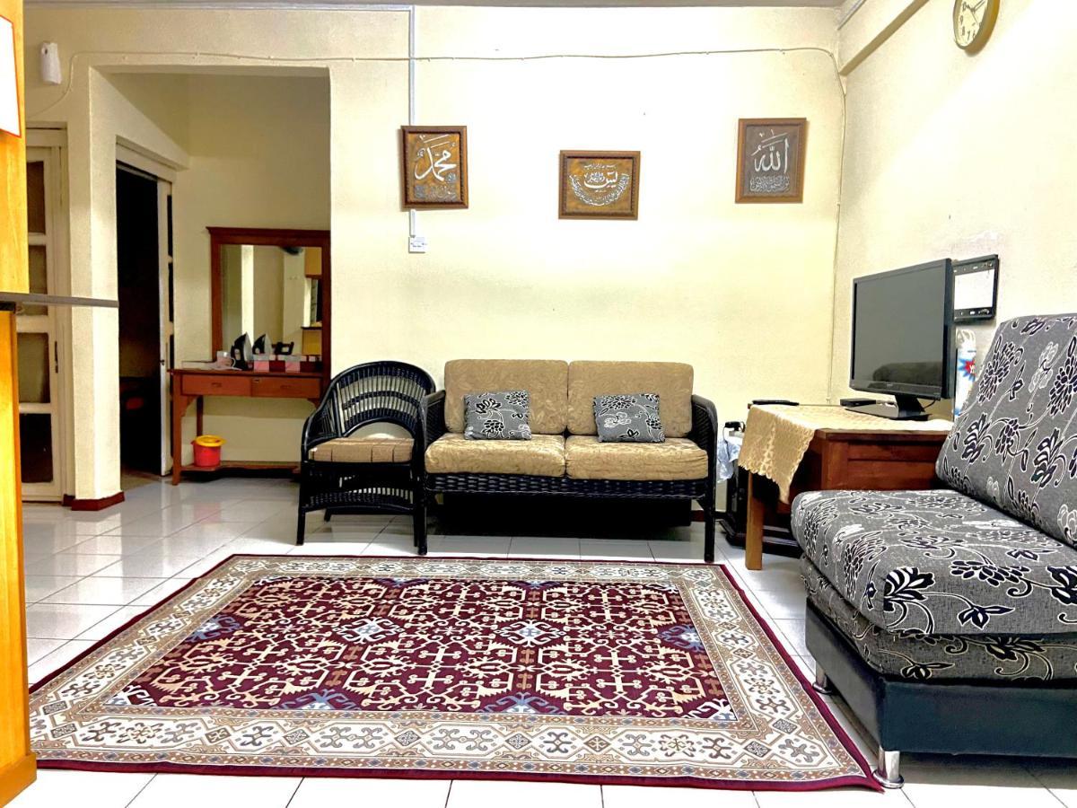 Smilez Homestay H102 & A306 At Pd Perdana Kondo Resort Port Dickson Exteriör bild