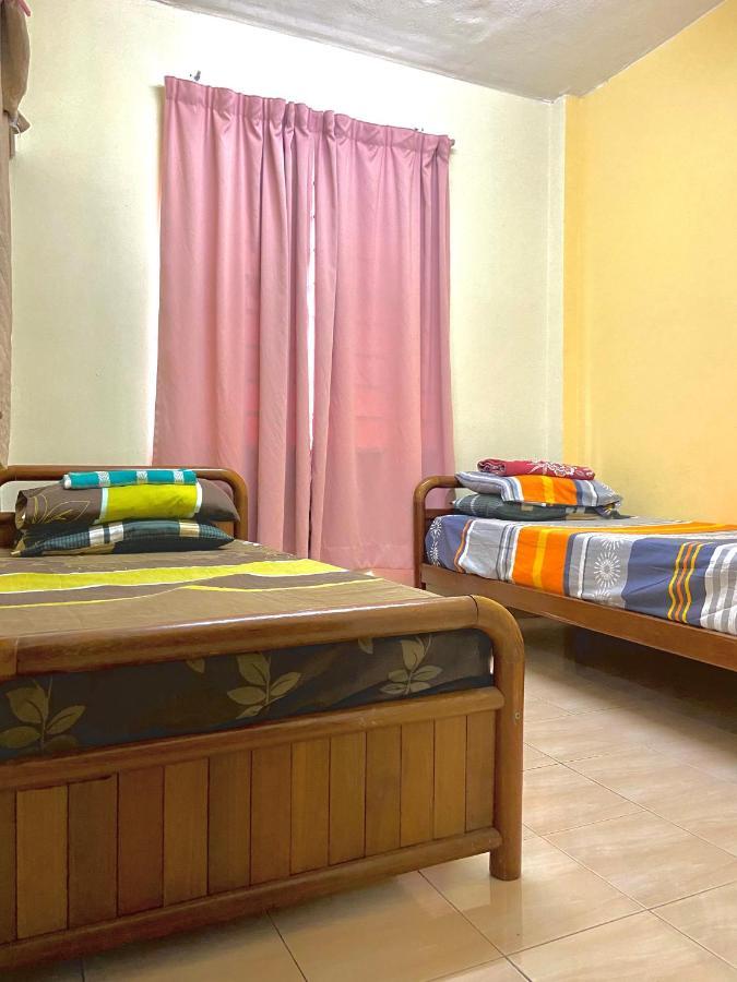 Smilez Homestay H102 & A306 At Pd Perdana Kondo Resort Port Dickson Exteriör bild