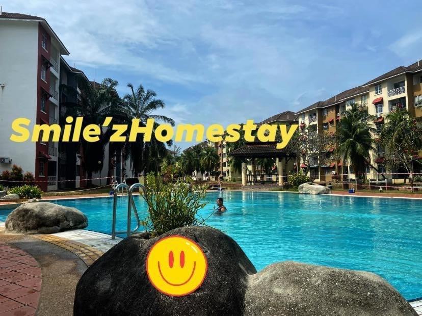 Smilez Homestay H102 & A306 At Pd Perdana Kondo Resort Port Dickson Exteriör bild