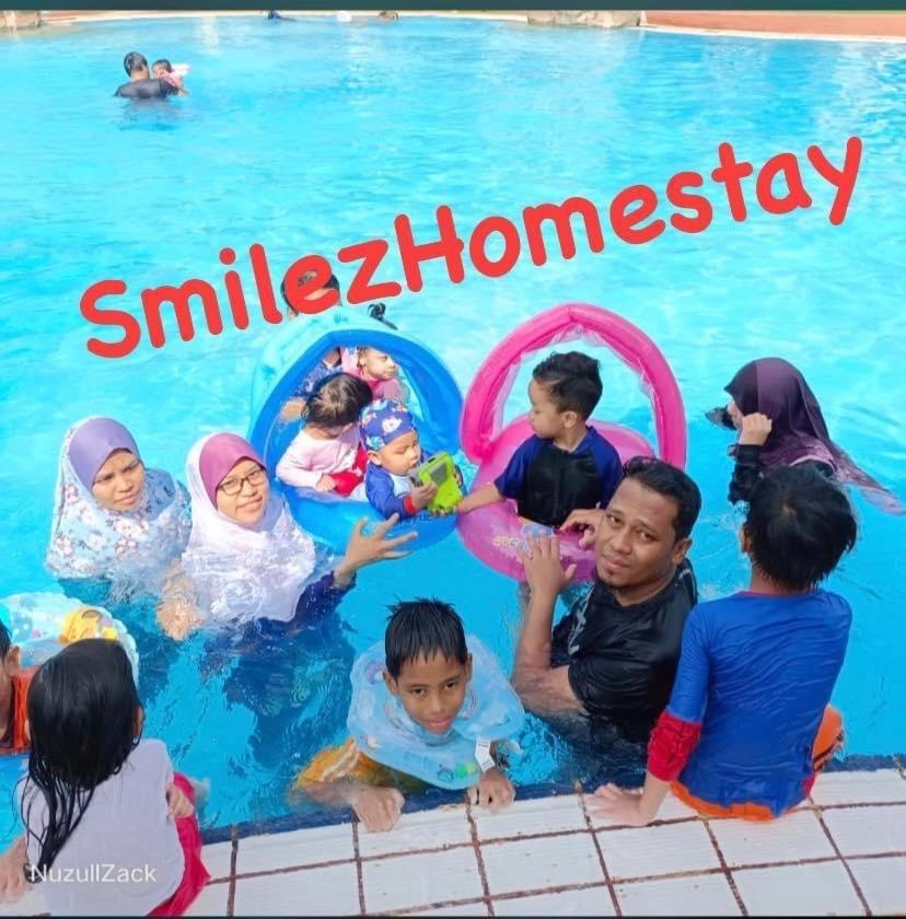Smilez Homestay H102 & A306 At Pd Perdana Kondo Resort Port Dickson Exteriör bild