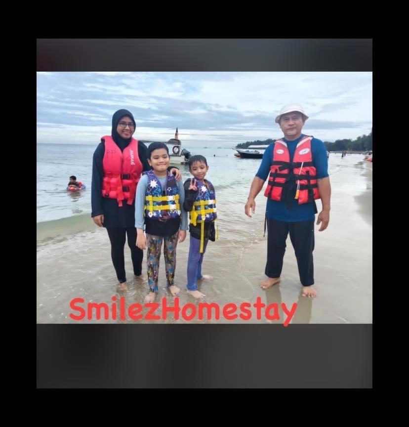 Smilez Homestay H102 & A306 At Pd Perdana Kondo Resort Port Dickson Exteriör bild