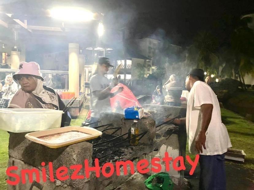 Smilez Homestay H102 & A306 At Pd Perdana Kondo Resort Port Dickson Exteriör bild